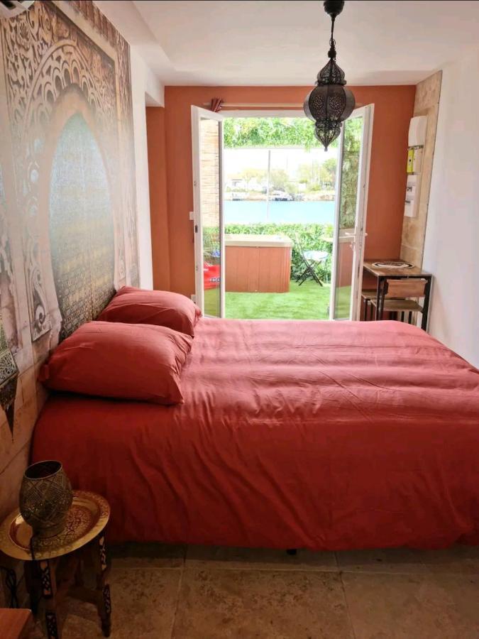 Suite Jaccuzzi En Camargue Пор-Сен-Луи-дю-Рон Екстериор снимка